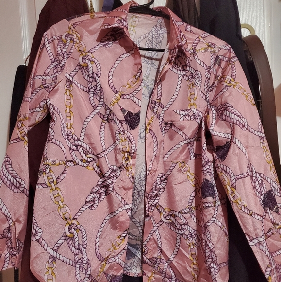 SHEIN Tops - Pink Chain Link Print Button Down Blouse